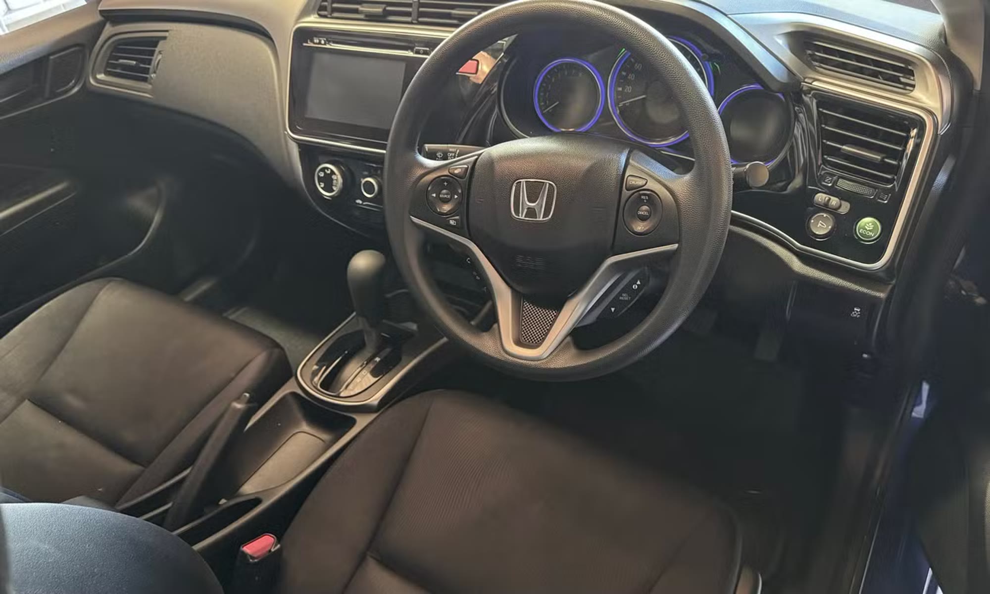 2015 Honda City VTi detail photo 4