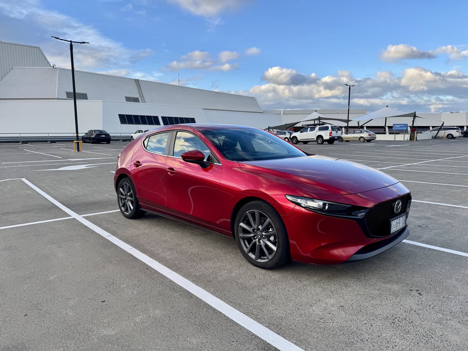 2023 Mazda 3 detail photo 4