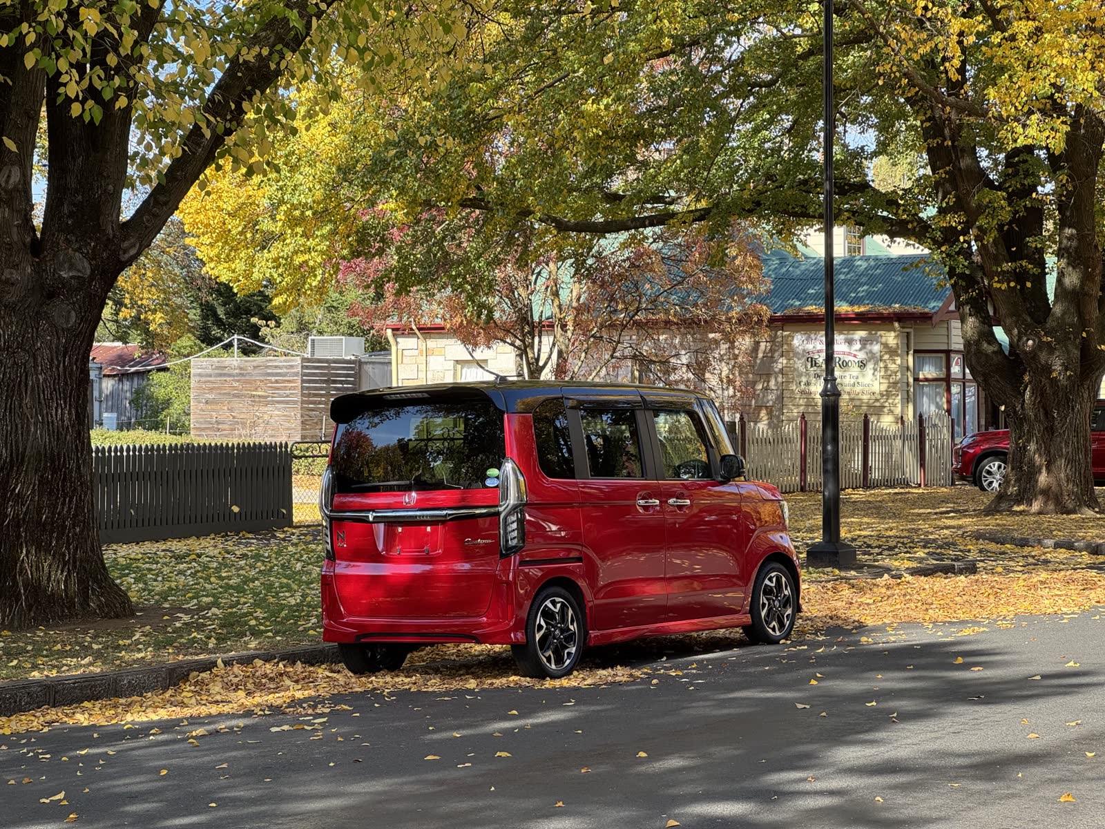 2020 Honda N-Box detail photo 2