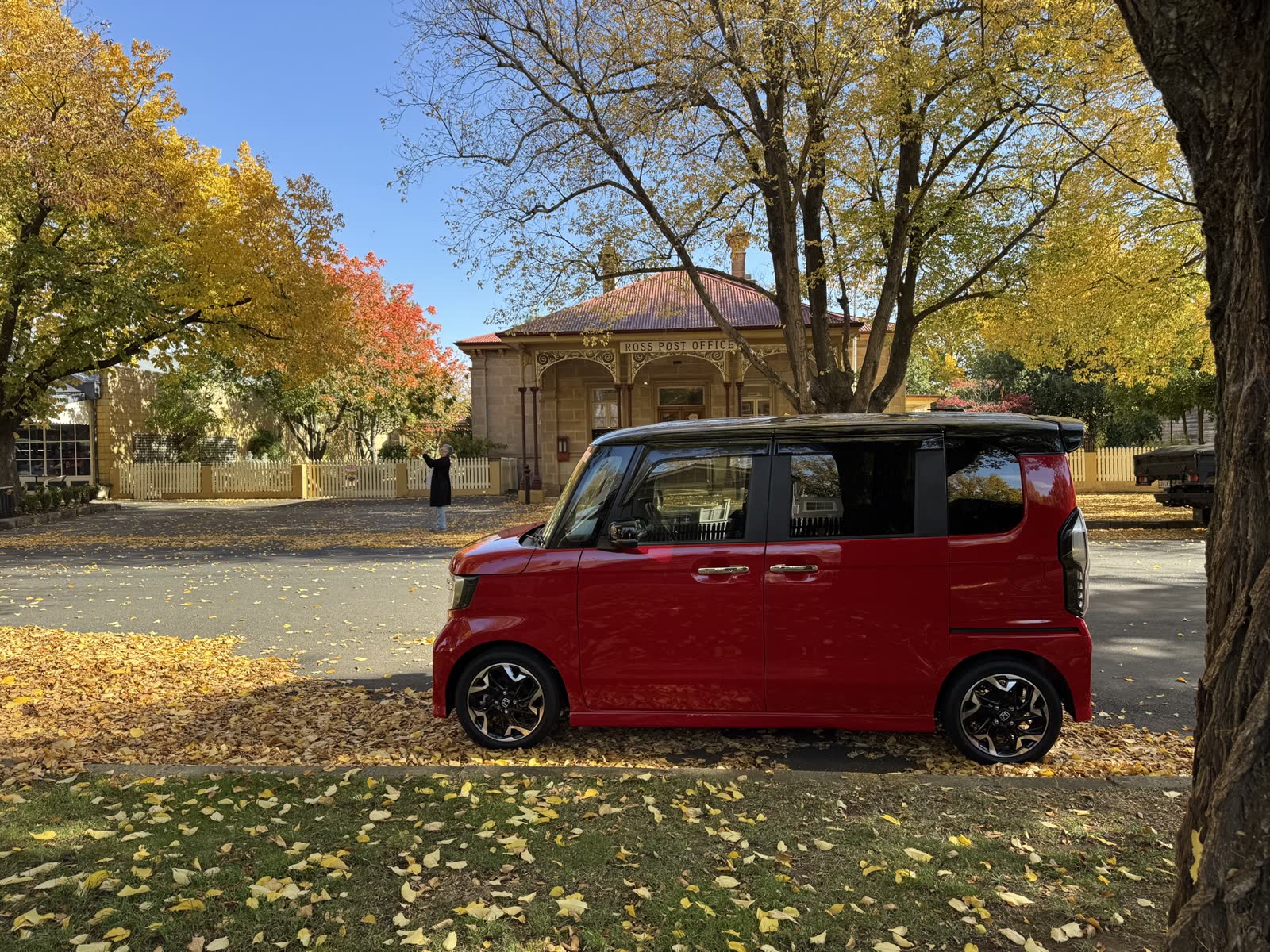 2020 Honda N-Box detail photo 4