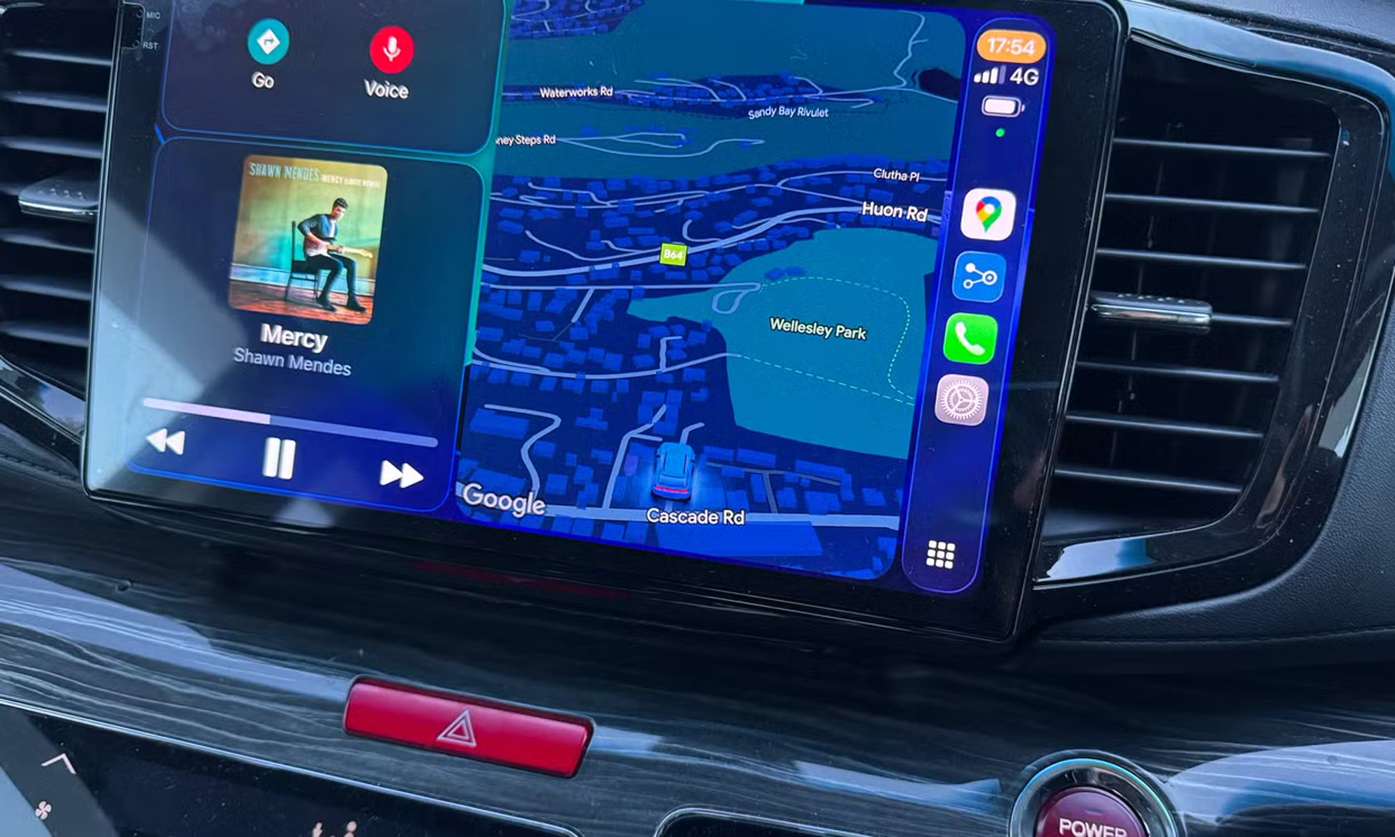 2016 Honda Odyssey detail photo 2